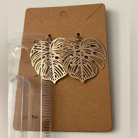 ❤️‍🔥 Bundle 3 for $12 / Monstera Leaf Plant Gold Tone Fishhook Dangle Earrings - Picture 3 of 4